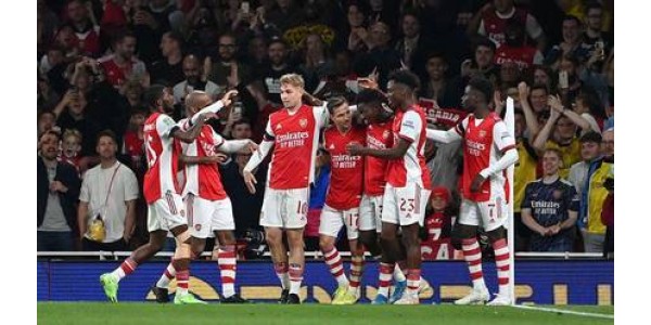 Arsenal lanseeraa 20-vuotisjuhlan kunnianosoituspaidan